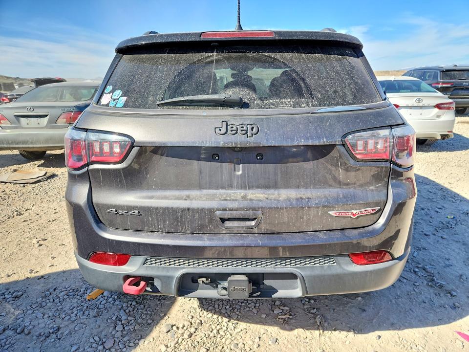 Снимка 6 от търг – 2017 JEEP COMPASS с VIN 3C4NJDDB1HT659029