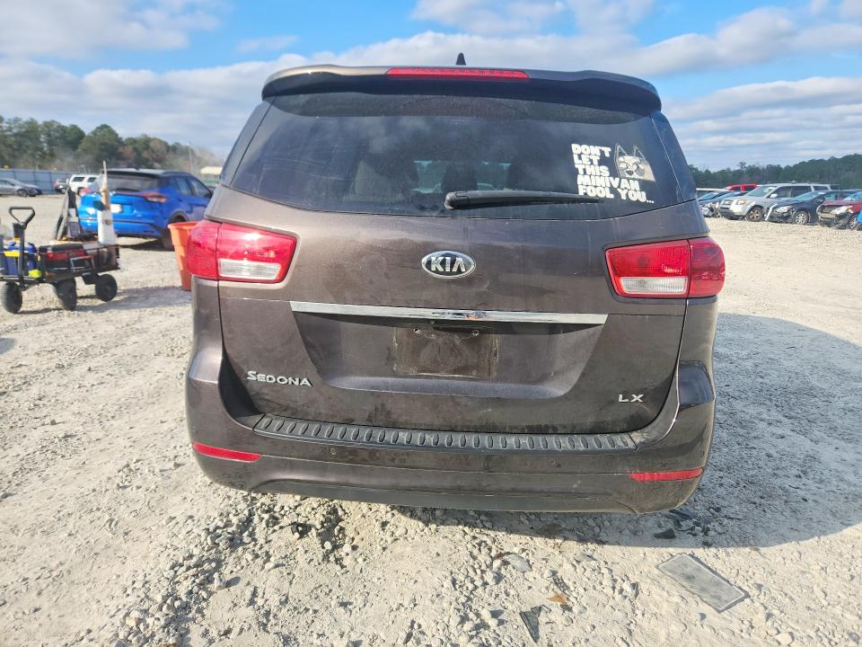Photo 6 from auction – 2016 KIA SEDONA with VIN KNDMB5C18G6197875