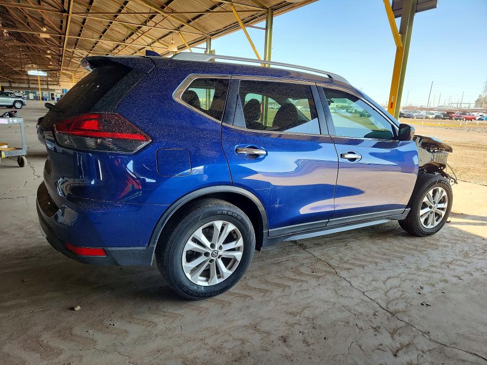 Photo 3 from auction – 2018 NISSAN ROGUE with VIN 5N1AT2MT8JC852247