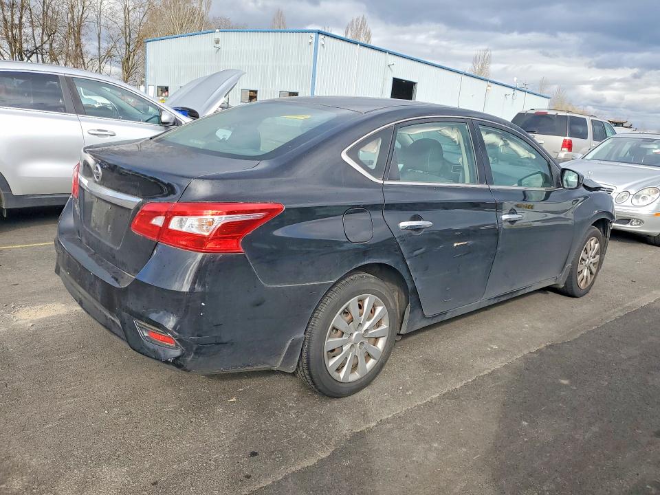 Photo 3 from auction – 2017 NISSAN SENTRA with VIN 3N1AB7AP8HY371396