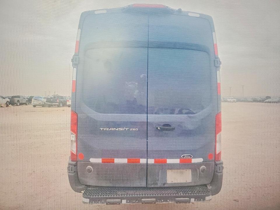 Photo 6 from auction – 2021 FORD TRANSIT with VIN 1FTBR3X84MKA57971