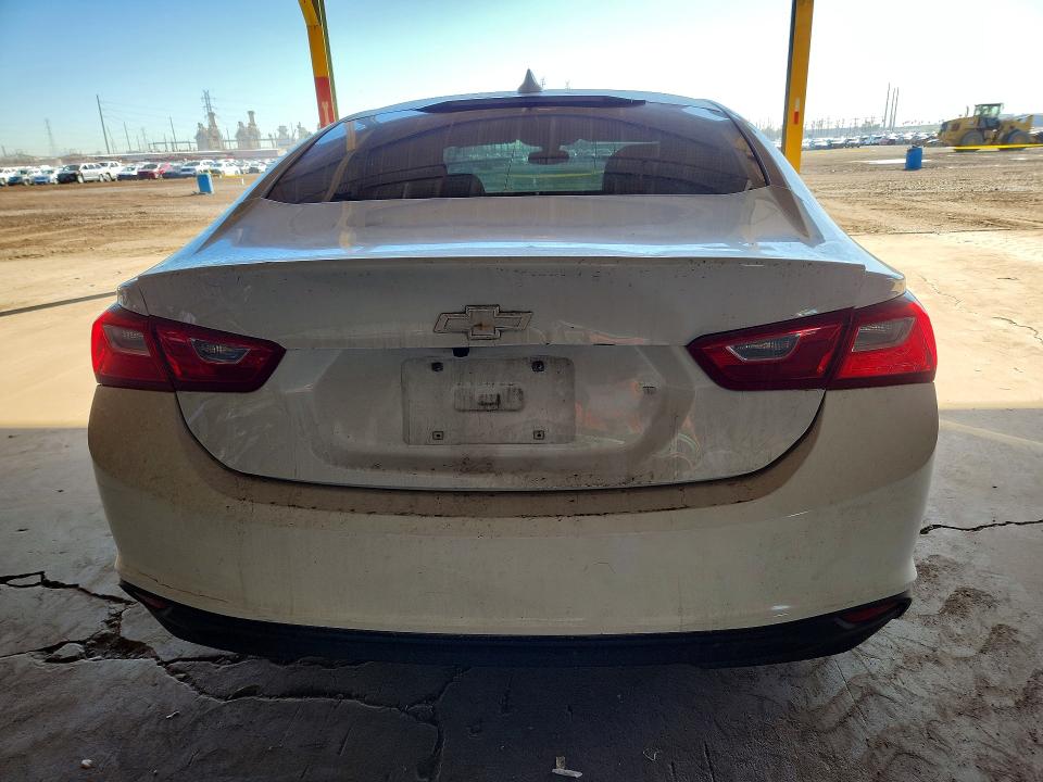 Photo 6 from auction – 2017 CHEVROLET MALIBU with VIN 1G1ZE5ST7HF113362