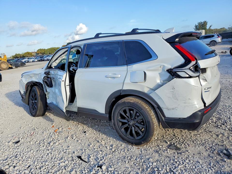 Photo 2 from auction – 2023 HONDA CR-V with VIN 7FARS6H52PE013630