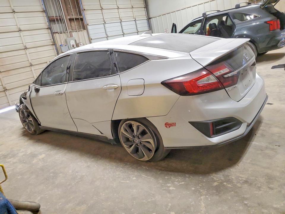 Photo 2 from auction – 2018 HONDA CLARITY with VIN JHMZC5F33JC001672