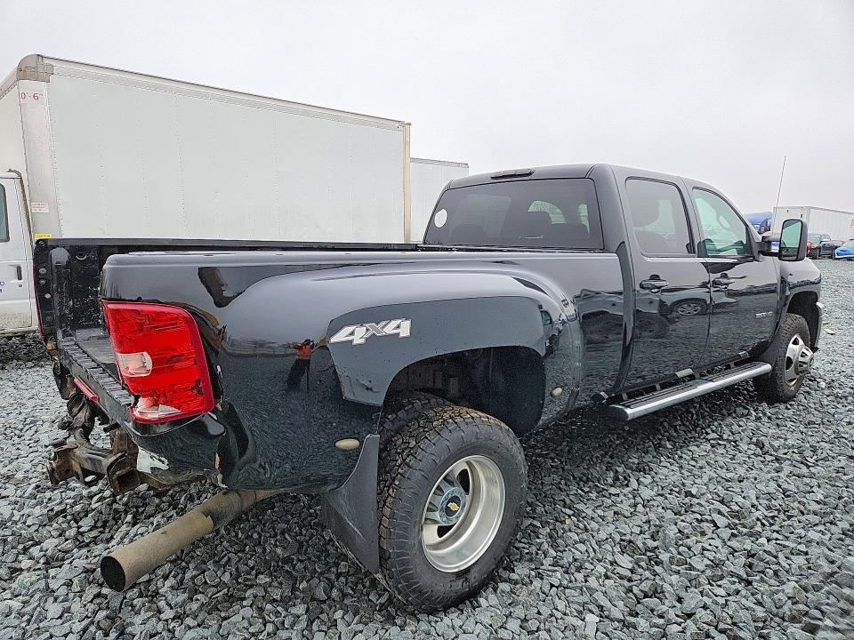 Photo 3 from auction – 2011 CHEVROLET SILVERADO with VIN 1GC4K1C83BF240758