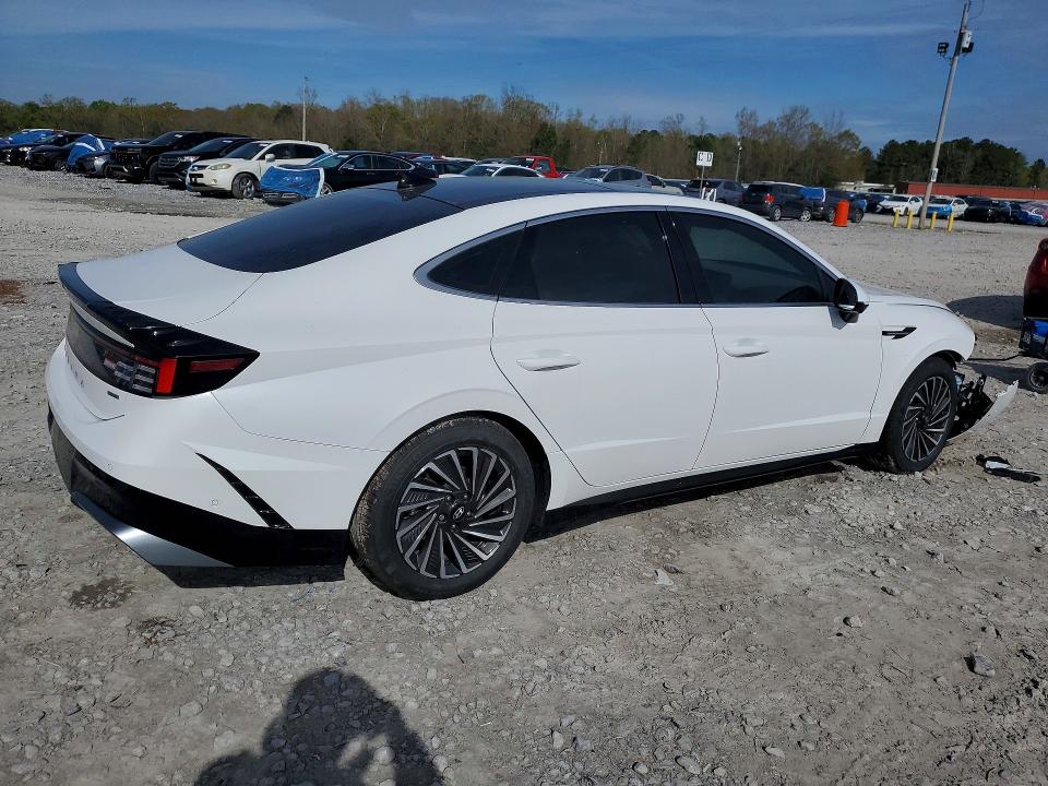 Photo 3 from auction – 2025 HYUNDAI SONATA with VIN KMHL54JJ4SA103802