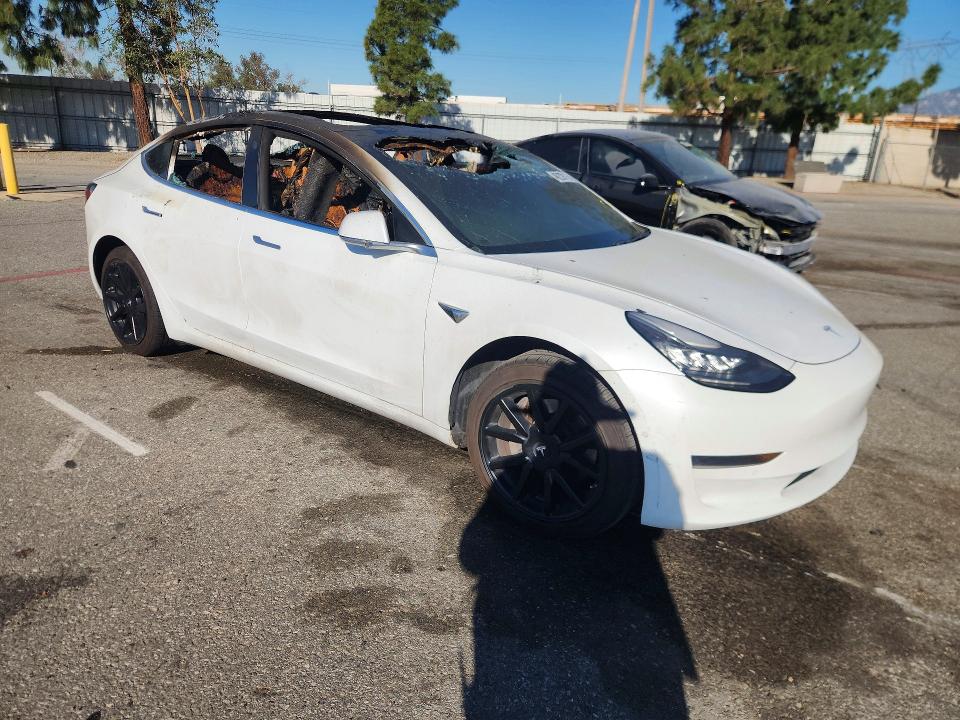 Photo 4 from auction – 2019 TESLA MODEL 3 with VIN 5YJ3E1EA4KF482496