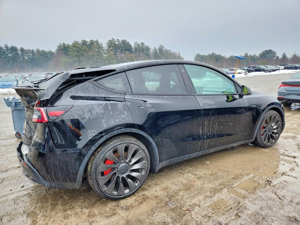 Photo 3 from auction – 2022 TESLA MODEL Y with VIN 7SAYGDEF3NF532924