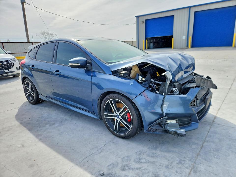 Photo 4 from auction – 2018 FORD FOCUS with VIN 1FADP3L90JL289752