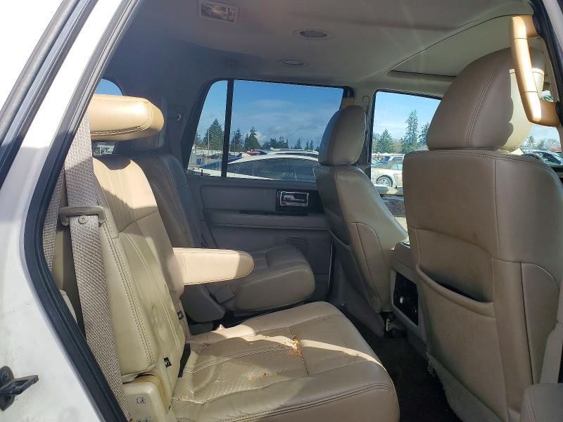 Photo 11 from auction – 2015 LINCOLN NAVIGATOR with VIN 5LMJJ2HT2FEJ02416