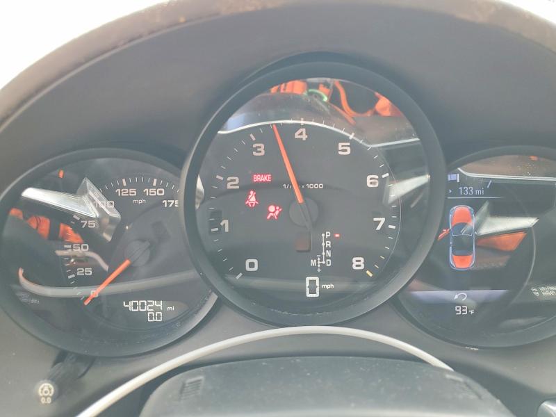 Photo 9 from auction – 2017 PORSCHE BOXSTER with VIN WP0CA2A82HS220797