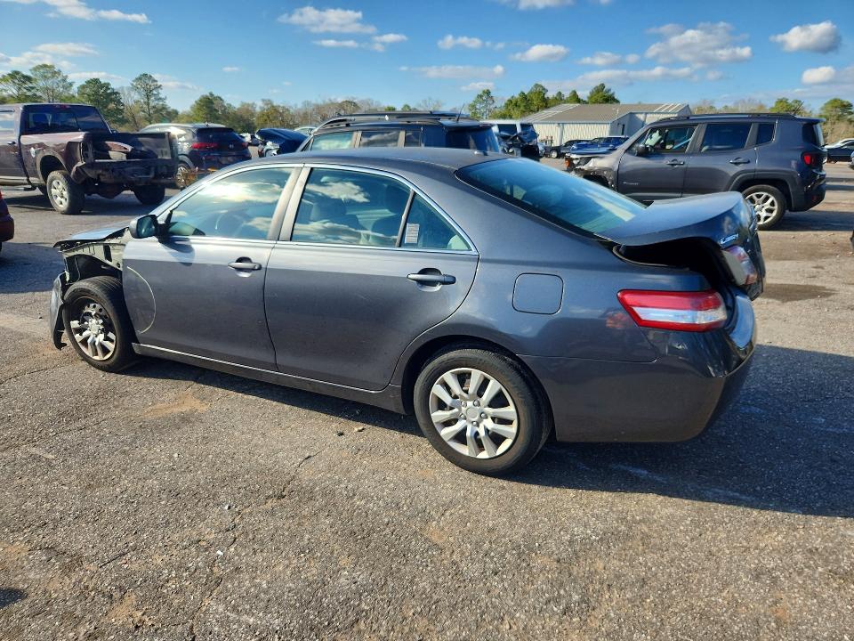 Photo 2 from auction – 2011 TOYOTA CAMRY with VIN 4T1BF3EK3BU685556