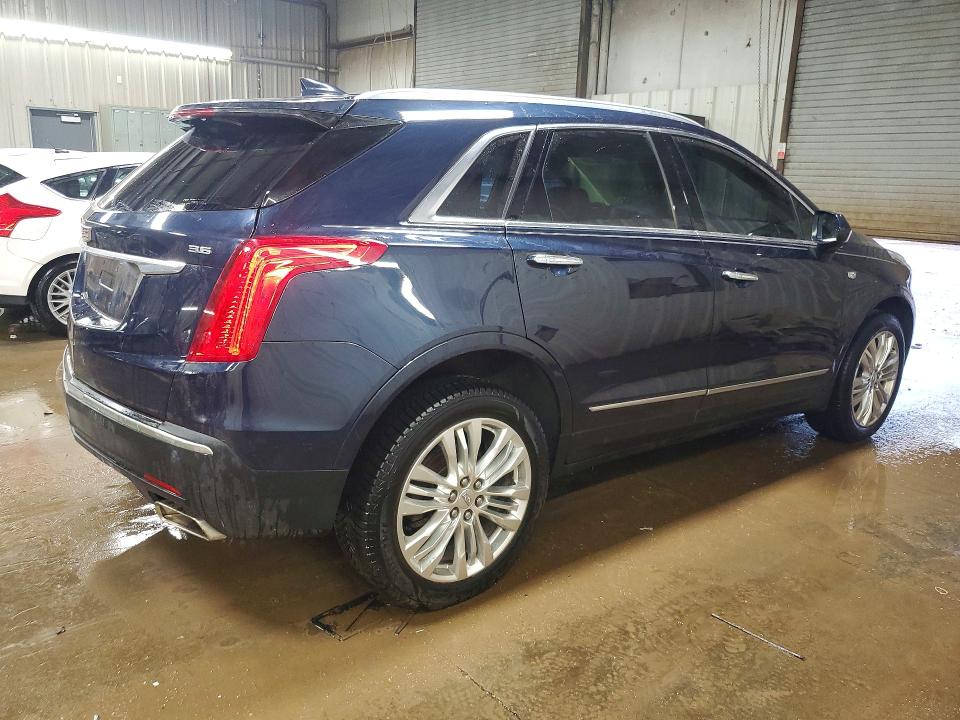 Photo 3 from auction – 2017 CADILLAC XT5 with VIN 1GYKNERS2HZ148146