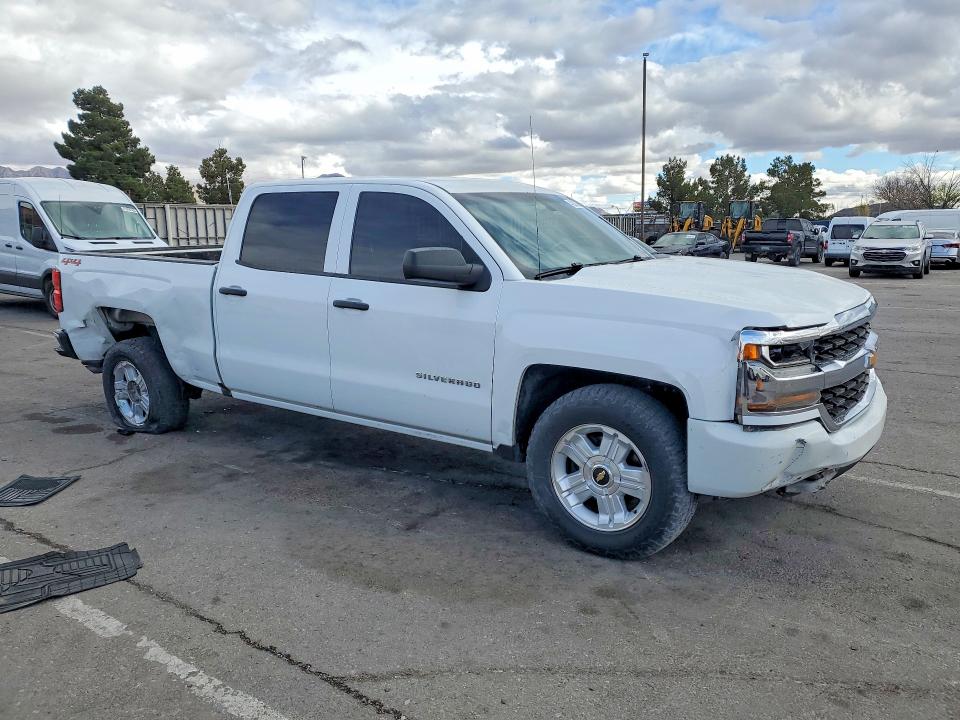 Photo 4 from auction – 2018 CHEVROLET SILVERADO with VIN 3GCUKNECXJG540495
