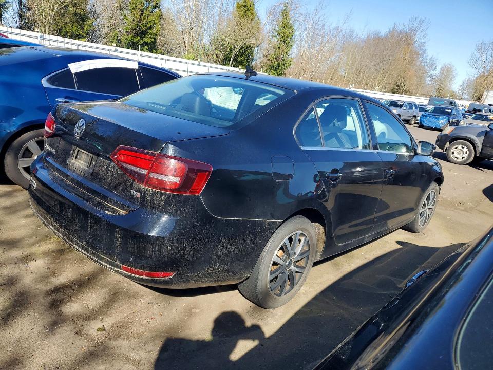 Photo 3 from auction – 2017 VOLKSWAGEN JETTA with VIN 3VWDB7AJ7HM272966