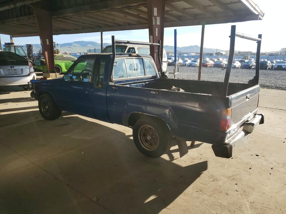 Photo 2 from auction – 1985 TOYOTA PICKUP with VIN JT4RN56S2F5033527