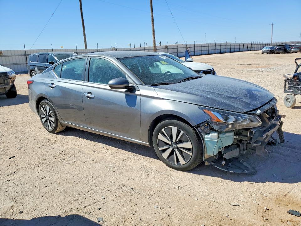 Photo 4 from auction – 2022 NISSAN ALTIMA with VIN 1N4BL4DV7NN317657