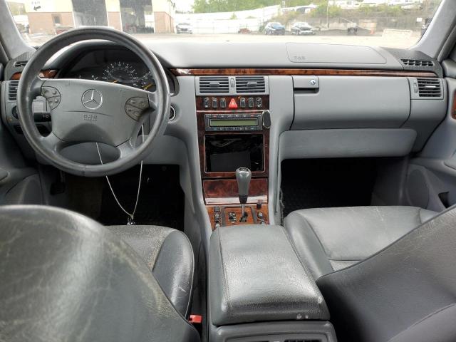 Photo 8 from auction – 2000 MERCEDES-BENZ E 430 with VIN WDBJF70J3YB124959