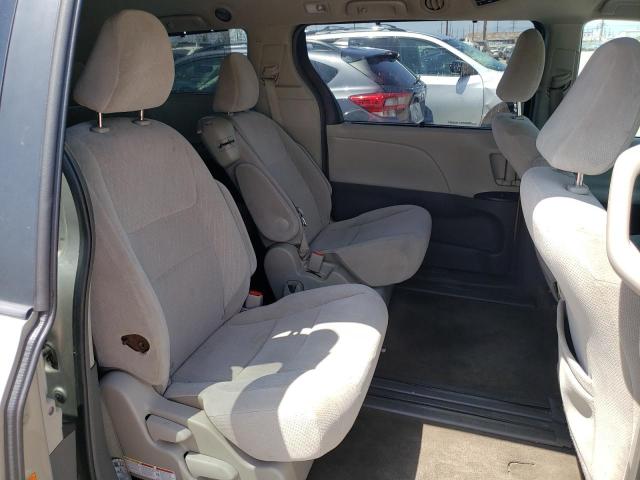 Photo 10 from auction – 2017 TOYOTA SIENNA LE with VIN 5TDKZ3DC5HS890220