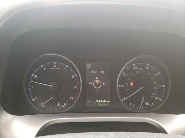 Photo 9 from auction – 2017 TOYOTA RAV4 XLE with VIN JTMWFREV6HD094956