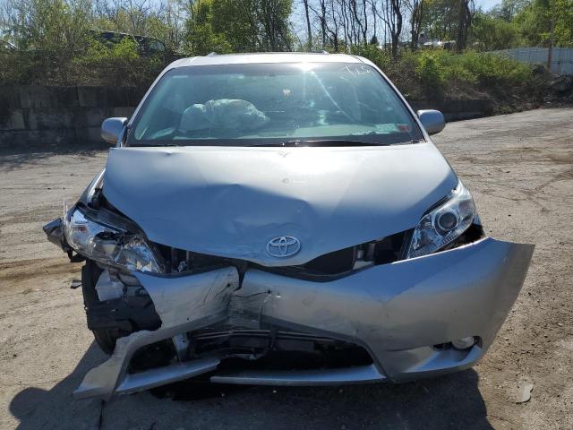 Photo 5 from auction – 2017 TOYOTA SIENNA XLE with VIN 5TDYZ3DC9HS877271