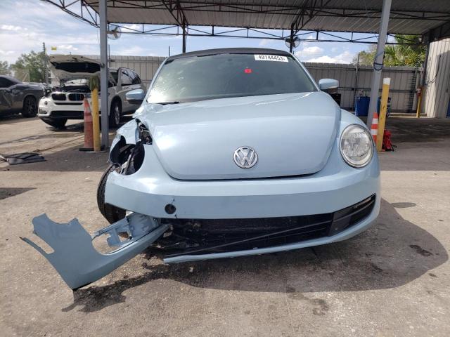 Photo 5 from auction – 2013 VOLKSWAGEN BEETLE with VIN 3VWJX7AT9DM613185