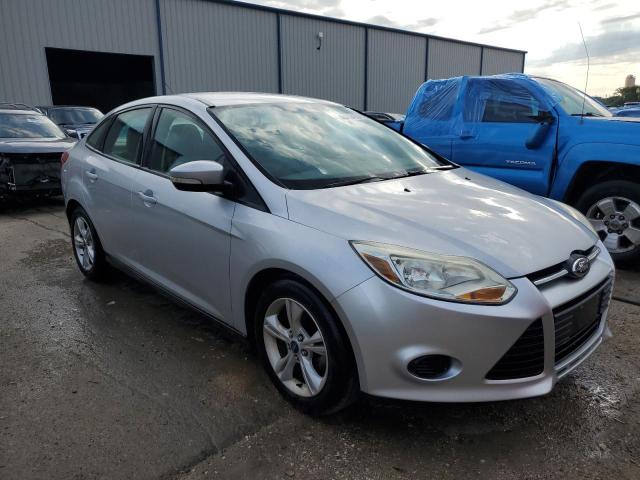 Foto 4 de la subasta – 2013 FORD FOCUS SE con VIN 1FADP3F22DL198081
