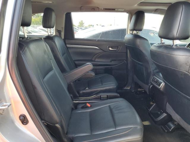 Photo 11 from auction – 2019 TOYOTA HIGHLANDER with VIN 5TDDZRFHXKS996903