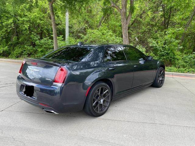 Photo 4 from auction – 2018 CHRYSLER 300 S with VIN 2C3CCABG3JH240200