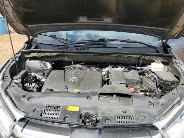 Photo 12 from auction – 2017 TOYOTA HIGHLANDER with VIN 5TDKZRFH5HS521336
