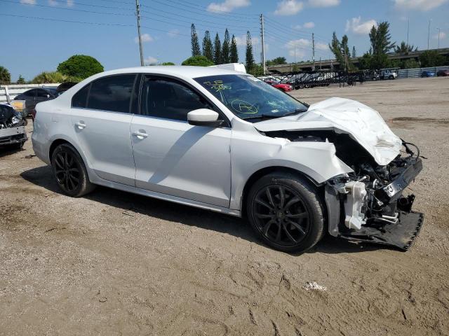 Photo 4 from auction – 2017 VOLKSWAGEN JETTA S with VIN 3VW2B7AJ6HM338950