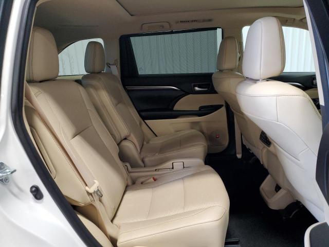 Photo 11 from auction – 2016 TOYOTA HIGHLANDER with VIN 5TDDKRFH4GS304243