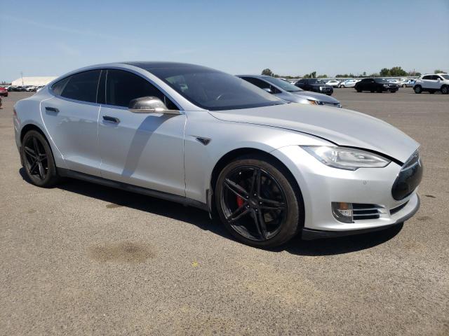 Photo 4 from auction – 2014 TESLA MODEL S with VIN 5YJSA1H15EFP40466