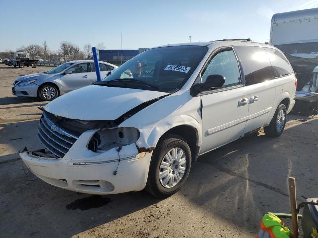 Photo 1 from auction – 2006 CHRYSLER TOWN & COU with VIN 2A4GP44R96R705740