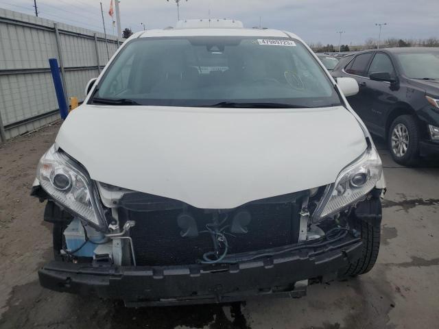 Photo 5 from auction – 2018 TOYOTA SIENNA XLE with VIN 5TDDZ3DC0JS206382