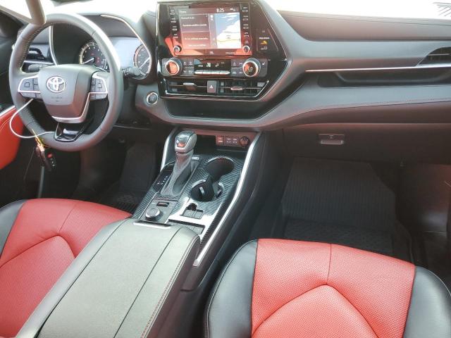 Photo 8 from auction – 2022 TOYOTA HIGHLANDER with VIN 5TDJZRBH0NS201807