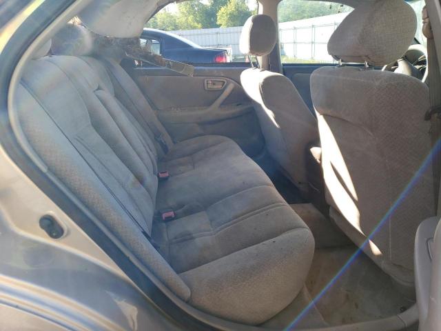 Photo 10 from auction – 2000 TOYOTA CAMRY LE with VIN 4T1BF28K9YU950379