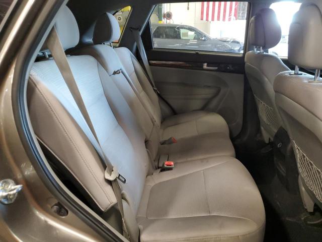 Photo 10 from auction – 2015 KIA SORENTO LX with VIN 5XYKTCA68FG561215