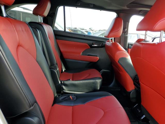 Photo 10 from auction – 2022 TOYOTA HIGHLANDER with VIN 5TDJZRBH0NS201807