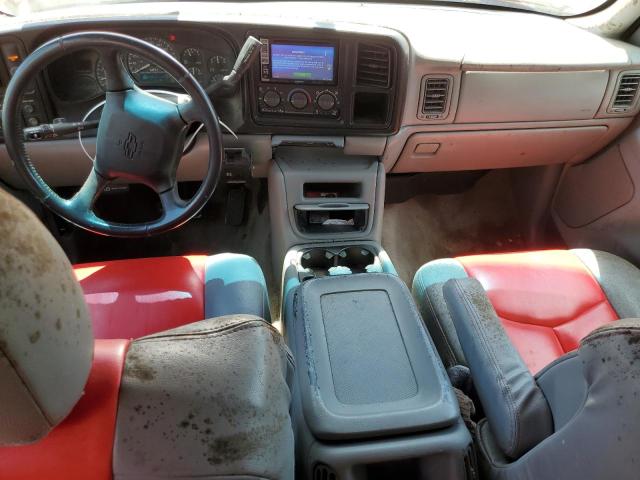 Photo 8 from auction – 2002 CHEVROLET AVALANCHE with VIN 3GNEC13TX2G228831