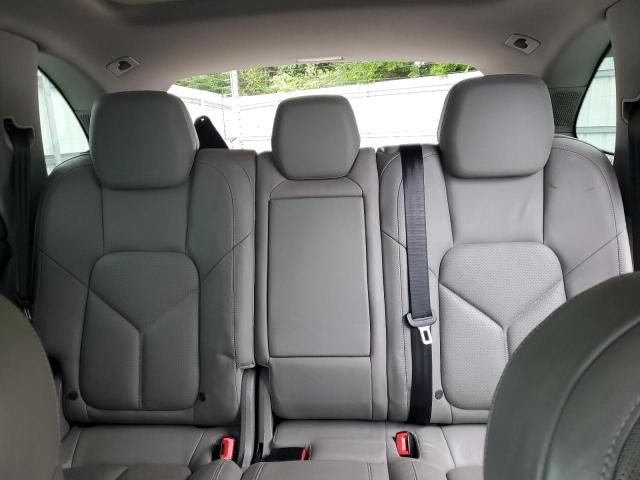Photo 10 from auction – 2014 PORSCHE CAYENNE with VIN WP1AF2A29ELA35087