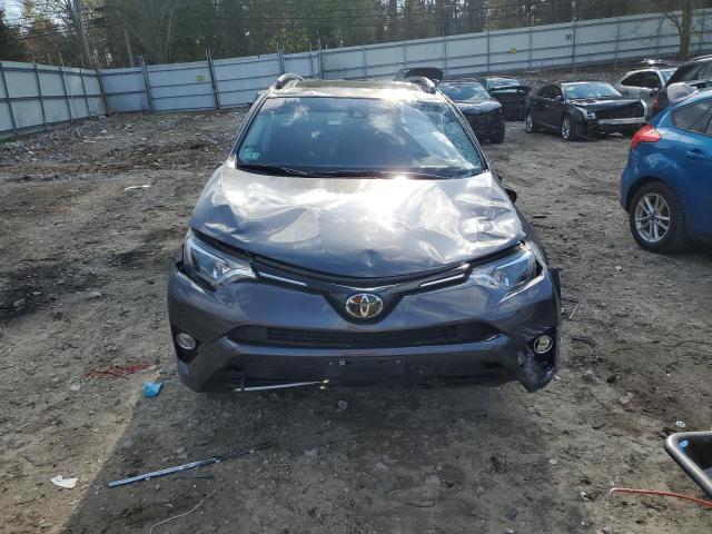 Photo 5 from auction – 2017 TOYOTA RAV4 XLE with VIN JTMRFREV2HJ707105