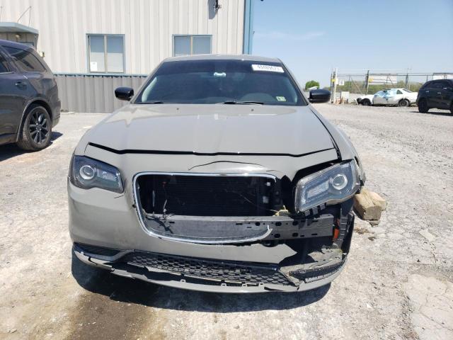 Photo 5 from auction – 2018 CHRYSLER 300 TOURIN with VIN 2C3CCAAG3JH249657
