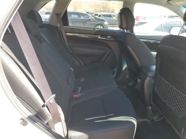 Photo 11 from auction – 2014 KIA SORENTO LX with VIN 5XYKTCA68EG449951