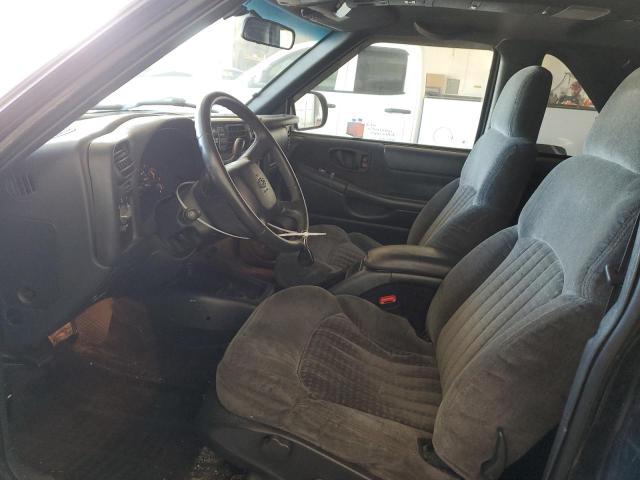 Photo 7 from auction – 2000 CHEVROLET BLAZER with VIN 1GNCT18W9YK231666