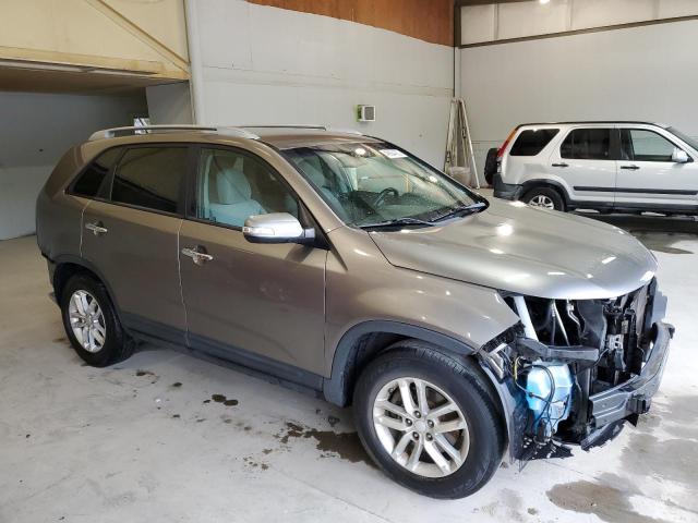 Photo 4 from auction – 2015 KIA SORENTO LX with VIN 5XYKT4A63FG574539