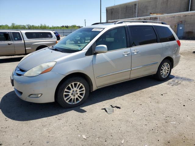 TOYOTA SIENNA XLE 2010 with VIN 5TDDK4CC2AS028602 - Photo from auction