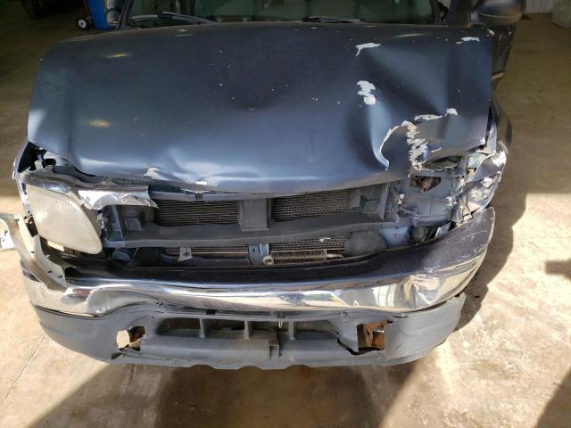 Photo 11 from auction – 2000 FORD EXPEDITION with VIN 1FMRU1563YLB28494