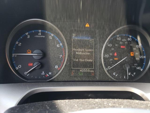 Photo 9 from auction – 2017 TOYOTA RAV4 XLE with VIN JTMRFREV5HJ702111