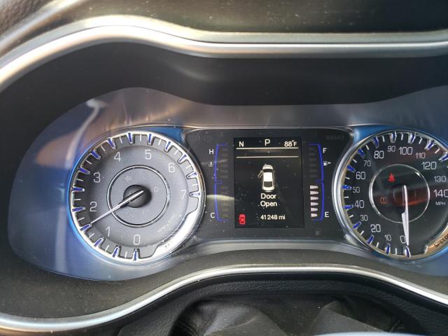 Photo 9 from auction – 2015 CHRYSLER 200 LIMITE with VIN 1C3CCCAB3FN623151